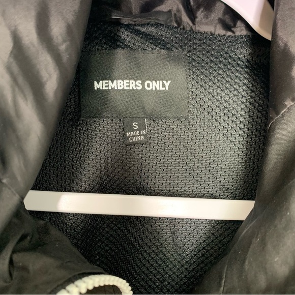 Members Only Black Lightweight Pullover Windbreaker Jacket Size Small - Picture 4 of 16